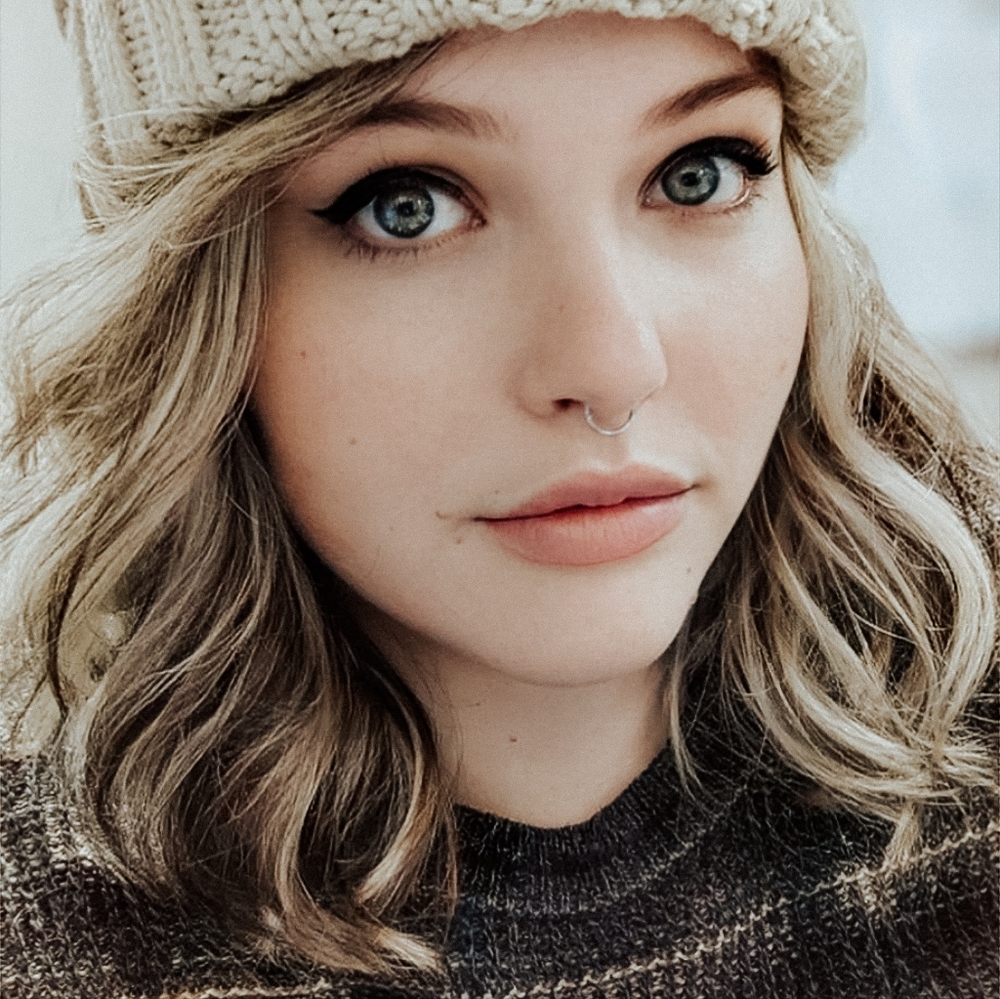 Meet your Posher, Sarah lynn